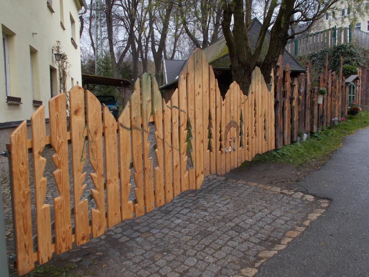 Ferienwohnung "Hinter Den Sieben Bergen" Шварценберг Екстер'єр фото